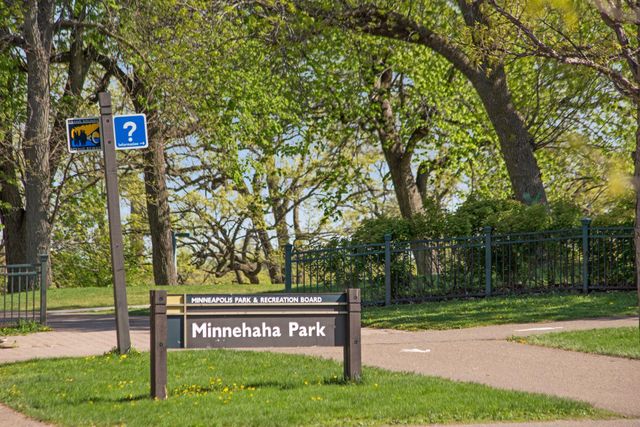4401 45th Avenue S, Minneapolis, MN 55406