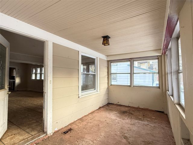 2127 E 13th Street, Des Moines, IA 50316