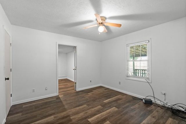 1110 King Rd, Centerville, TN 37033