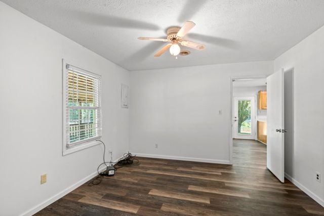 1110 King Rd, Centerville, TN 37033