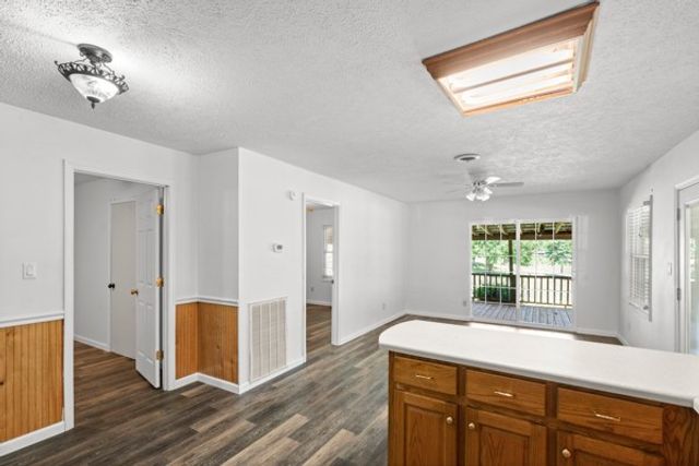 1110 King Rd, Centerville, TN 37033