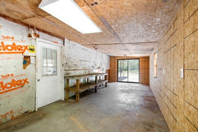 1110 King Rd, Centerville, TN 37033