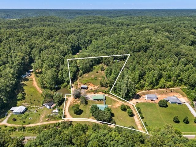 1110 King Rd, Centerville, TN 37033