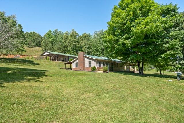 1110 King Rd, Centerville, TN 37033