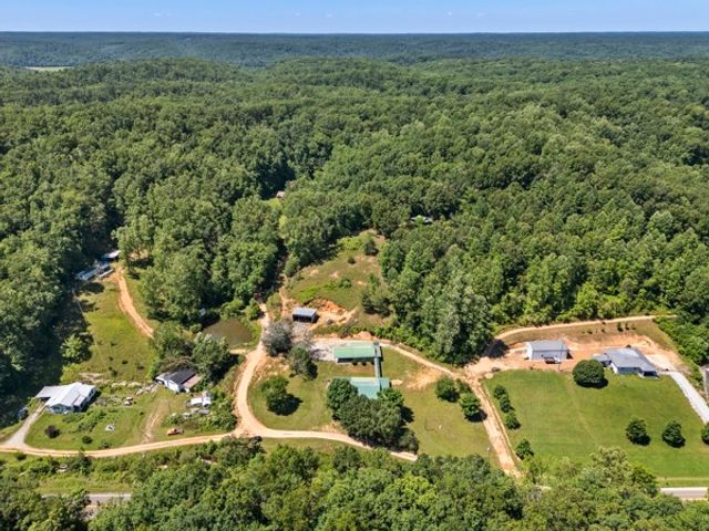1110 King Rd, Centerville, TN 37033