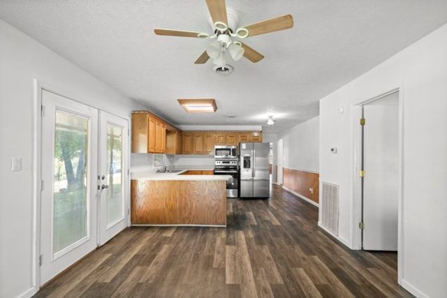 1110 King Rd, Centerville, TN 37033