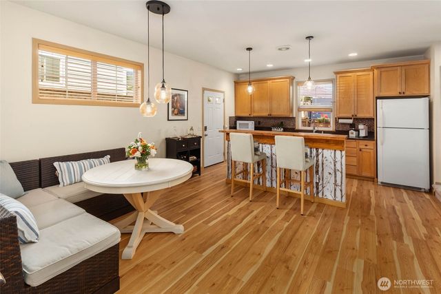 5615 Fauntleroy Way SW, Seattle, WA 98136