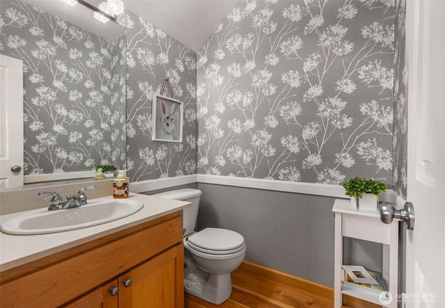 5615 Fauntleroy Way SW, Seattle, WA 98136