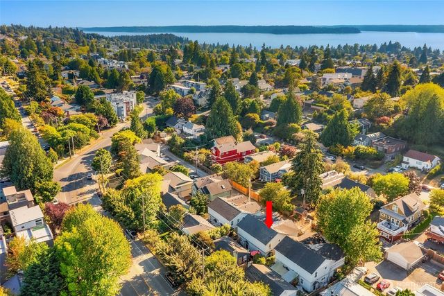 5615 Fauntleroy Way SW, Seattle, WA 98136