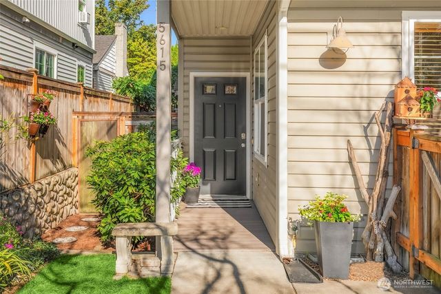 5615 Fauntleroy Way SW, Seattle, WA 98136