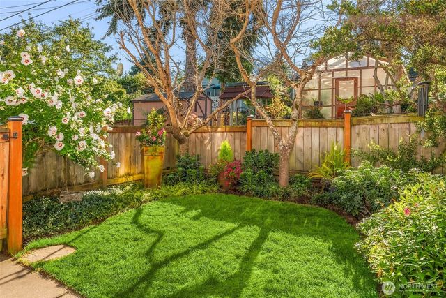 5615 Fauntleroy Way SW, Seattle, WA 98136