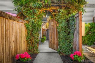 5615 Fauntleroy Way SW, Seattle, WA 98136