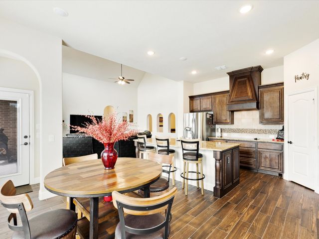 1919 Bellflower Drive, Glenn Heights, TX 75154