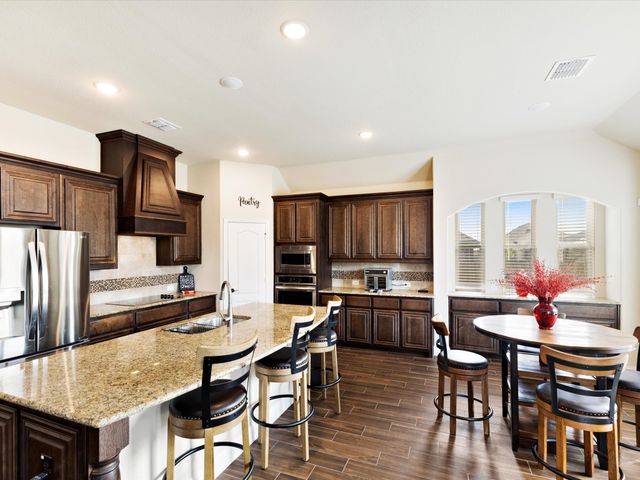 1919 Bellflower Drive, Glenn Heights, TX 75154