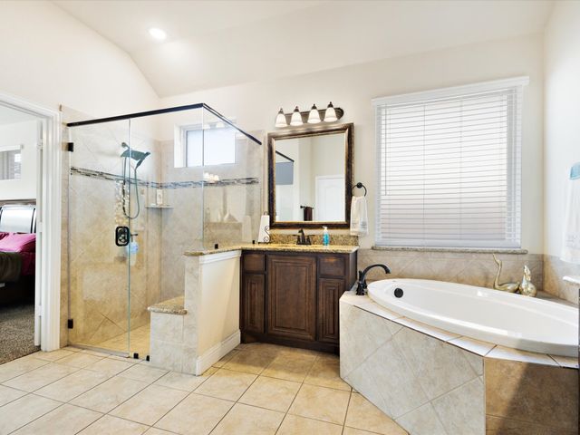 1919 Bellflower Drive, Glenn Heights, TX 75154