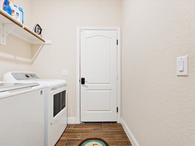 1919 Bellflower Drive, Glenn Heights, TX 75154