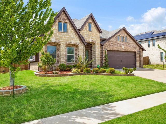 1919 Bellflower Drive, Glenn Heights, TX 75154