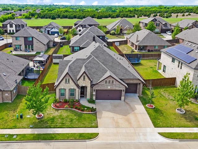 1919 Bellflower Drive, Glenn Heights, TX 75154