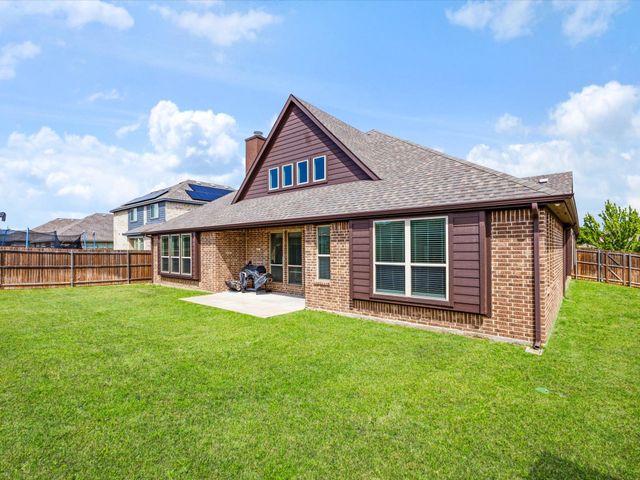 1919 Bellflower Drive, Glenn Heights, TX 75154