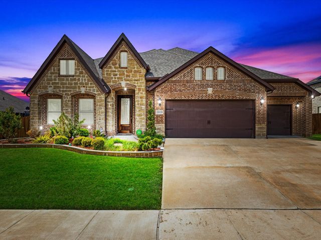 1919 Bellflower Drive, Glenn Heights, TX 75154