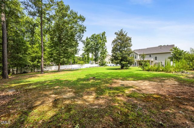 83 Sunbury Court, Zebulon, NC 27597