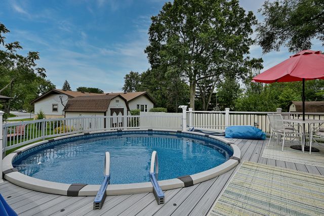 1157 Elmwood Lane, Elk Grove Village, IL 60007