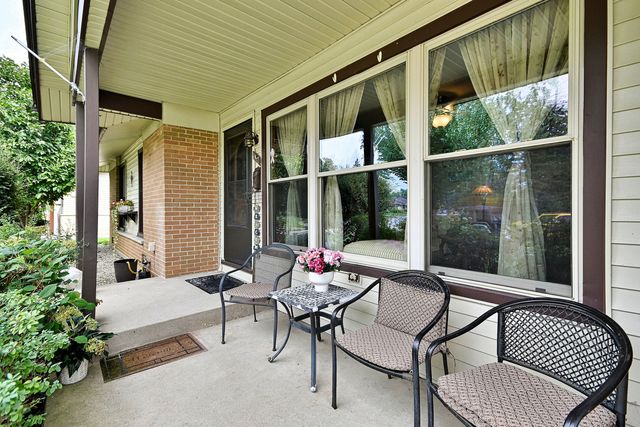 1157 Elmwood Lane, Elk Grove Village, IL 60007