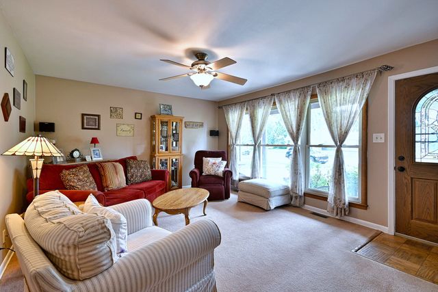 1157 Elmwood Lane, Elk Grove Village, IL 60007