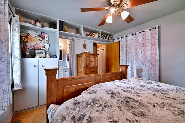 1157 Elmwood Lane, Elk Grove Village, IL 60007