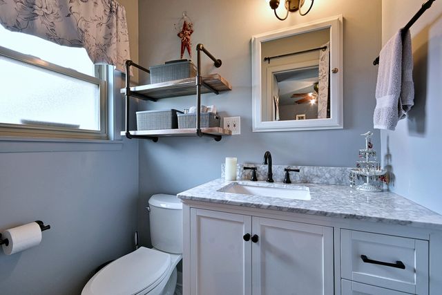 1157 Elmwood Lane, Elk Grove Village, IL 60007