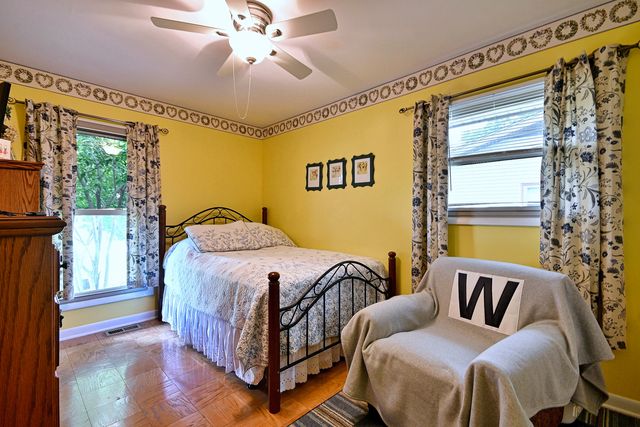 1157 Elmwood Lane, Elk Grove Village, IL 60007