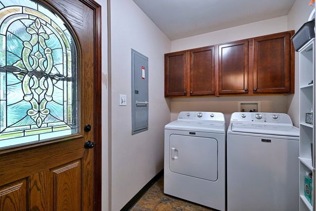 1157 Elmwood Lane, Elk Grove Village, IL 60007