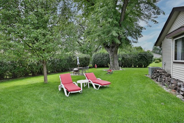 1157 Elmwood Lane, Elk Grove Village, IL 60007