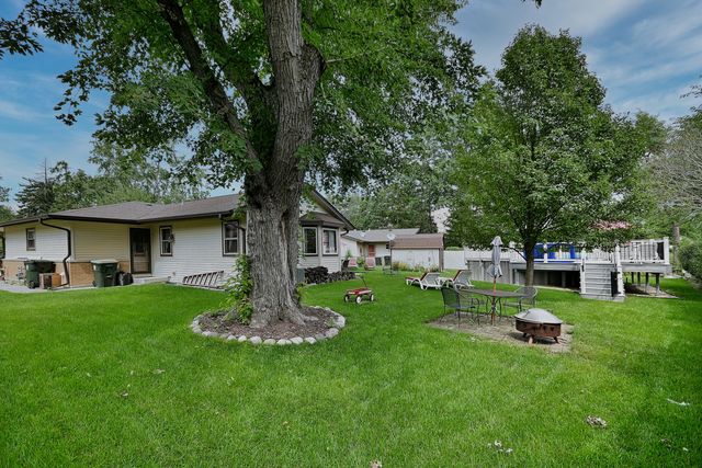 1157 Elmwood Lane, Elk Grove Village, IL 60007