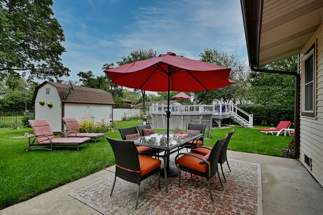 1157 Elmwood Lane, Elk Grove Village, IL 60007