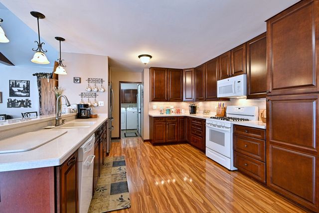 1157 Elmwood Lane, Elk Grove Village, IL 60007