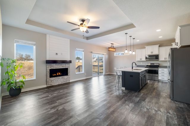 1005 Juniper Drive, Carlisle, IA 50047