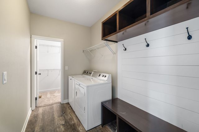 1005 Juniper Drive, Carlisle, IA 50047