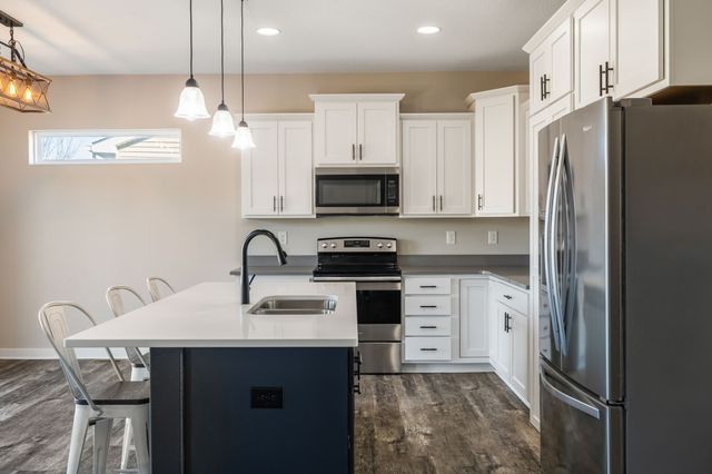 1005 Juniper Drive, Carlisle, IA 50047