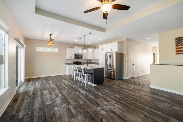 1005 Juniper Drive, Carlisle, IA 50047