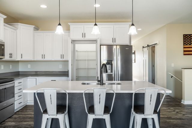 1005 Juniper Drive, Carlisle, IA 50047