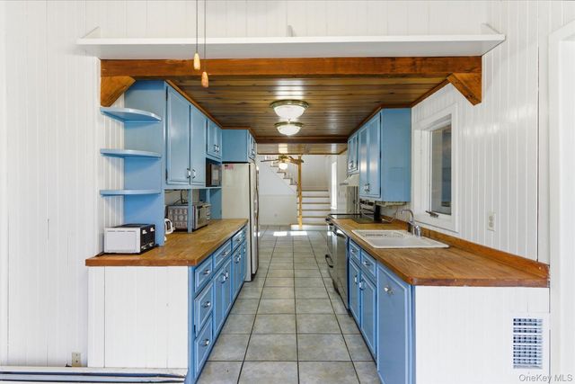 45 Eastwood Road, Miller Place, NY 11764