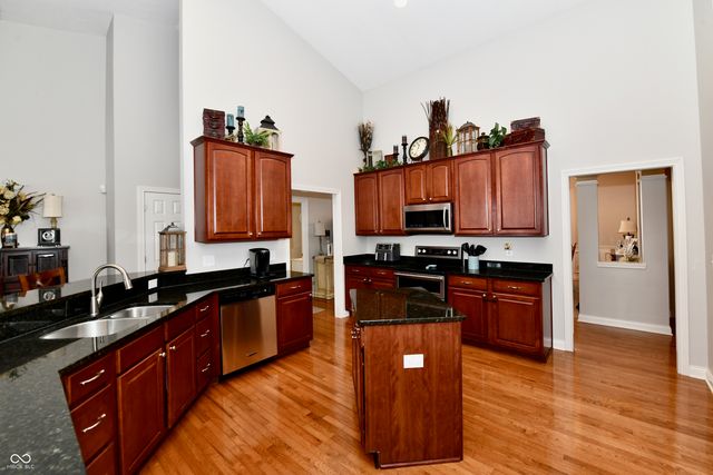 15462 Mission Hills Drive, Carmel, IN 46033