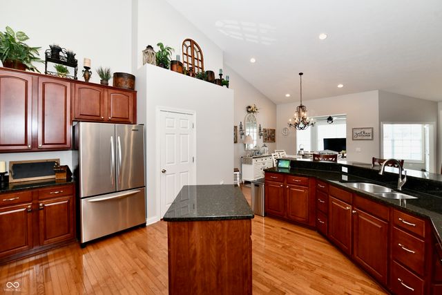 15462 Mission Hills Drive, Carmel, IN 46033