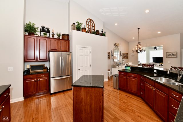 15462 Mission Hills Drive, Carmel, IN 46033