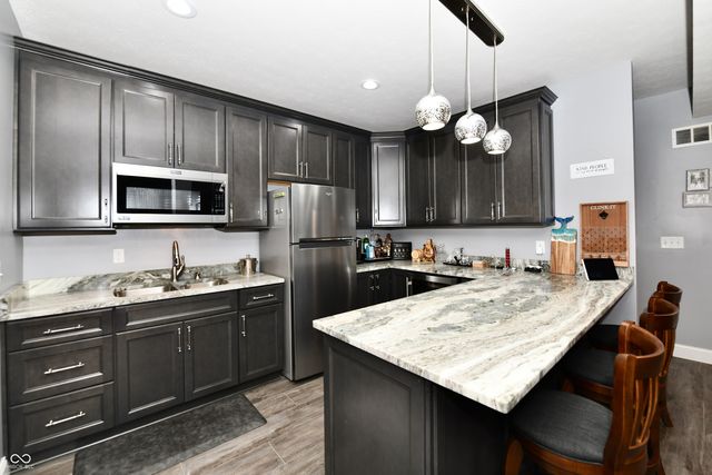 15462 Mission Hills Drive, Carmel, IN 46033