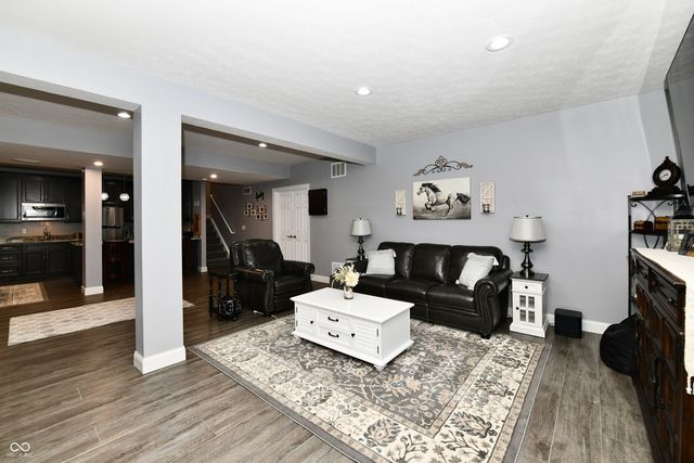 15462 Mission Hills Drive, Carmel, IN 46033