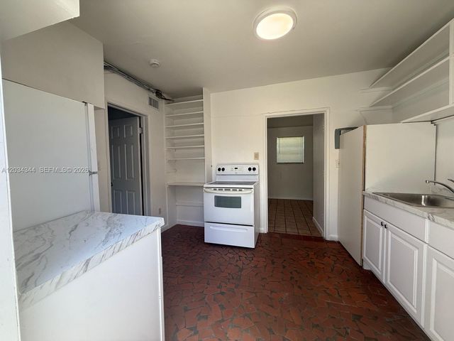 120 NE 7th St 2, Pompano Beach, FL 33060