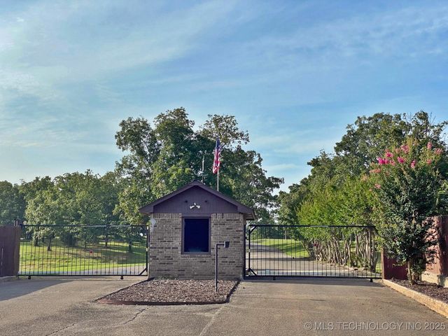 36357 S Cedar Road, Park Hill, OK 74451