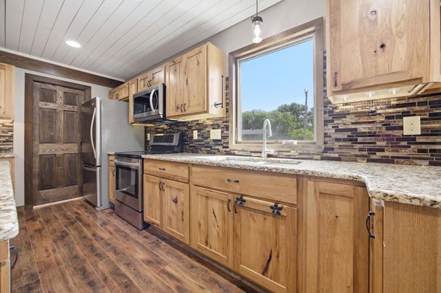 1426 23rd Street S, Fargo, ND 58103